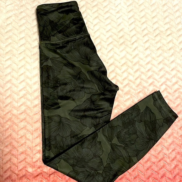 Balance Collection 7/8 Leggings - Picture 3 of 7